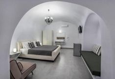 Others 3 Unique Leta