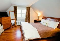 Others 6 24 East Main Street B&B