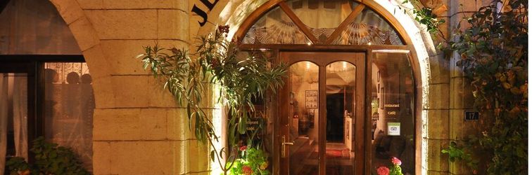 อื่นๆ Jerveni Cave Hotel