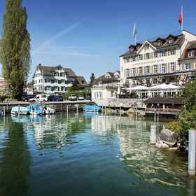 Primary image1鹿之棧湖飯店,浪漫蒂克天鹅酒店及餐厅飯店