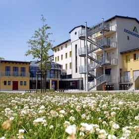 Primary image1DJH Jugendherberge Greifswald - Hostel,格赖夫斯瓦尔德植物园和植物园飯店