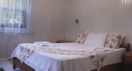 Lainnya 2 Esralina Pension