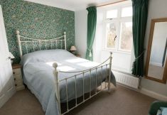 Others 4 The School House