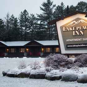 Primary image 1 レイク プラシッド イン : レジデンシーズ, ジョン・ブラウン・ファームと墓地 ホテル