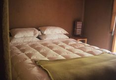 Others 5 Casona Distante