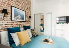 기타 7 Apartments Factory