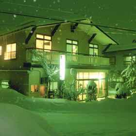 Primary image 1 โอวกิยะ เรียวคัง, โรงแรม & ที่พัก Hakuba Iwatake Mountain Resort