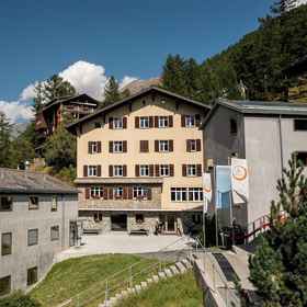 Primary image 1 ユースホステル ツェルマット, テッシュ ホテル