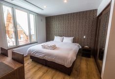 Others 5 SnowDog Village