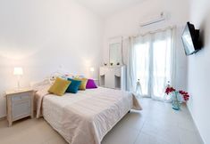 Others 7 Queen of Santorini