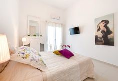 Others 5 Queen of Santorini