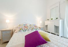 Others 4 Queen of Santorini