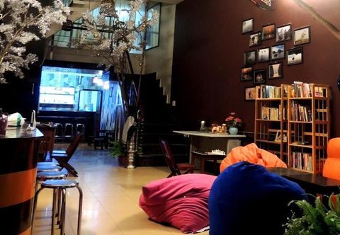 Others Halong Happy Hoste