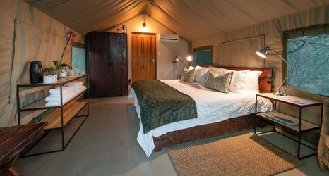 Others 2 Sausage Tree Safari Camp