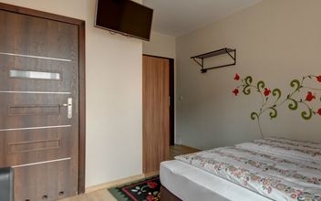 อื่นๆ 4 Pokoje Zamoyskiego - WATRA