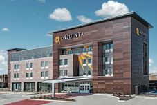 Others La Quinta Inn & Suites by Wyndham Dallas Grand Prairie North