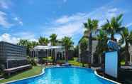 Lainnya 6 Pool & Villa Sorang