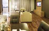 Lainnya 6 Emirates Plaza Hotel