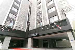 Louis Hotel