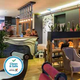 Primary image1Nice Way Porto Hostel,圣伊尔德丰索飯店
