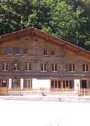 Imej utama 325 Year Old Swiss Chalet