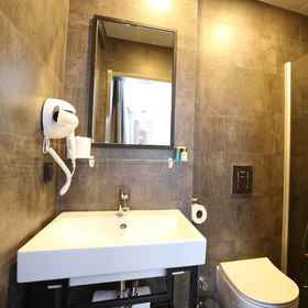 Primary image 1 Arach Hotel Harbiye, Quartz Clinique | Botoks | Dudak Dolgusu | Vaser Liposuction | Meme Büyütme Hotels