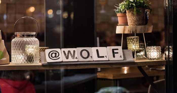 Khác Wolf Hotel Kitchen & Bar