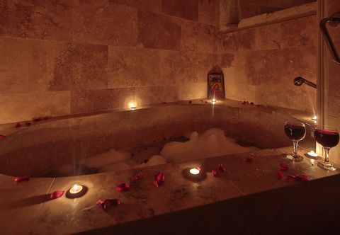 Others Heaven Cave House