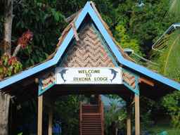 Rekona Lodge, Rp 894.022