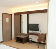 Others 4 D' Hotel and Suites