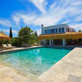 Primary image 1 Savra Bodrum, Bodrum Gümbet 17 Nolu Aile Sağlığı Merkezi Hotels