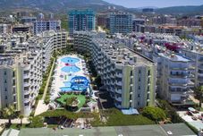 기타 May Garden Club Hotel