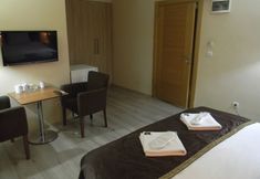 Lainnya 6 Sun Suites