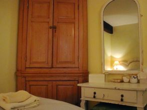 Others 4 Stone House Bed and Breakfast