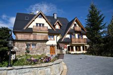 기타 Willa Serafin