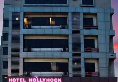Others Hotel Hollyhock