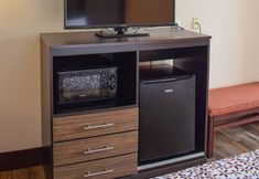 기타 5 Americana Inn, a Travelodge by Wyndham