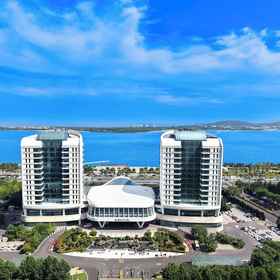 Primary image 1 Sheraton Qingdao West Coast, West Coast Wangtai Cinema Hotels