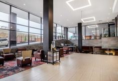 Lainnya 2 Comfort Inn & Suites near Stadium