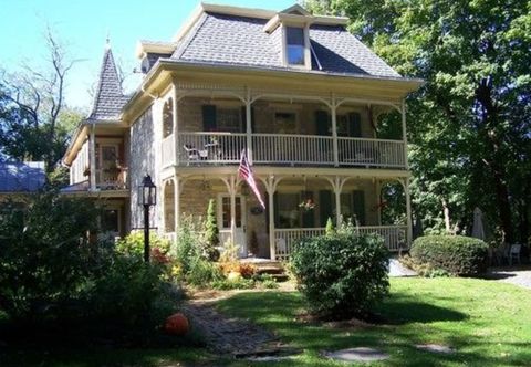 Others Fallen Tree Farm Bed & Breakfast