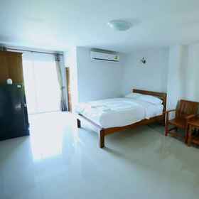 Room 1 สิยาห์เฮ้าส์, โรงแรม & ที่พัก เชียงราย