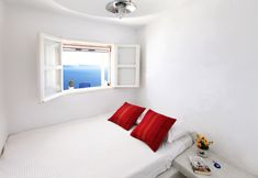 อื่นๆ 3 Menias Cave House