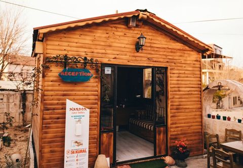 Lainnya Maron Stone House