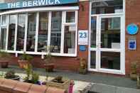 Lainnya The Berwick - Over 40's Only