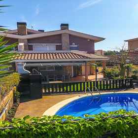 Primary image 1 Villa Moles Near Beach, Port Aventura and Golf, La Bisbal del Penedès Villas