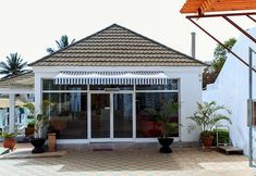Others 4 Paradise Suites Hotel