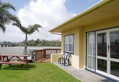 Others 4 Raglan Palm Beach Motel
