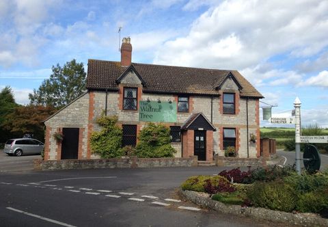 Others Walnut Tree Hotel