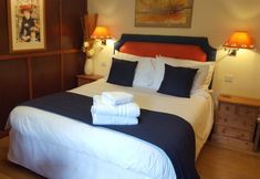 Others 6 Walnut Tree Hotel