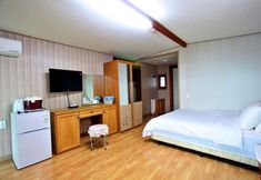 Others 5 Windmill & Sea Pension